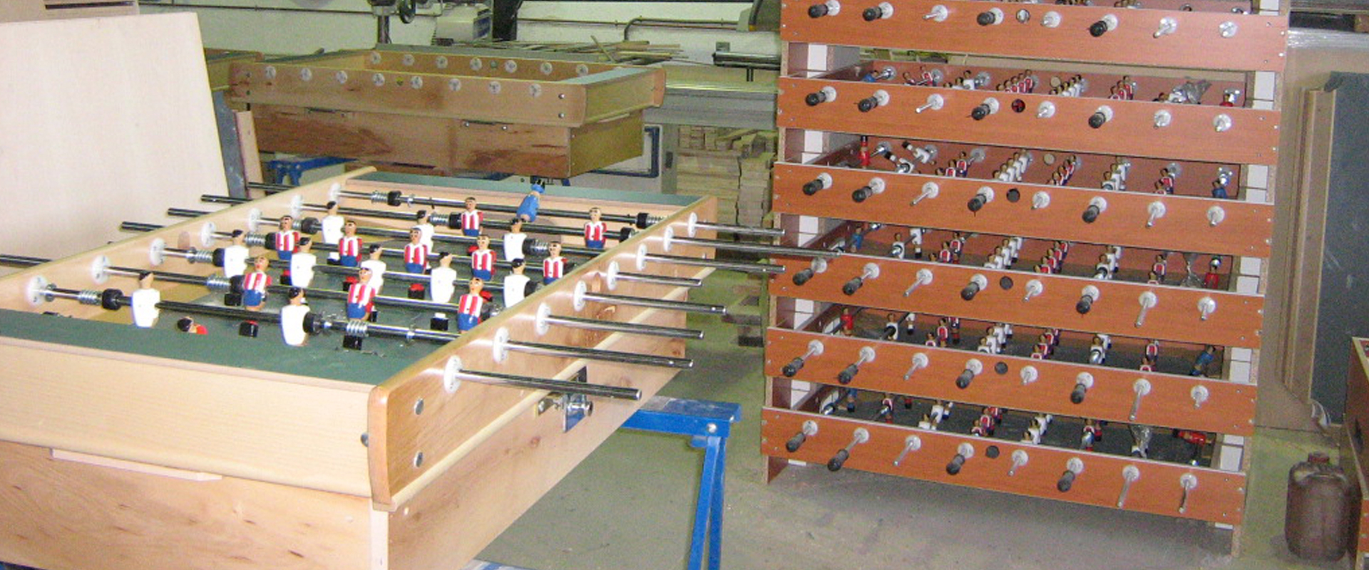Fabricación de futbolines en Madrid — taller El Billar, Móstoles