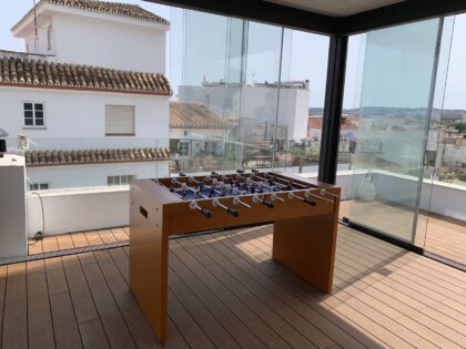 Futbolín profesional modelo Guadalajara, barras de acero inoxidable macizo — fabricado por El Billar en Móstoles (Madrid)