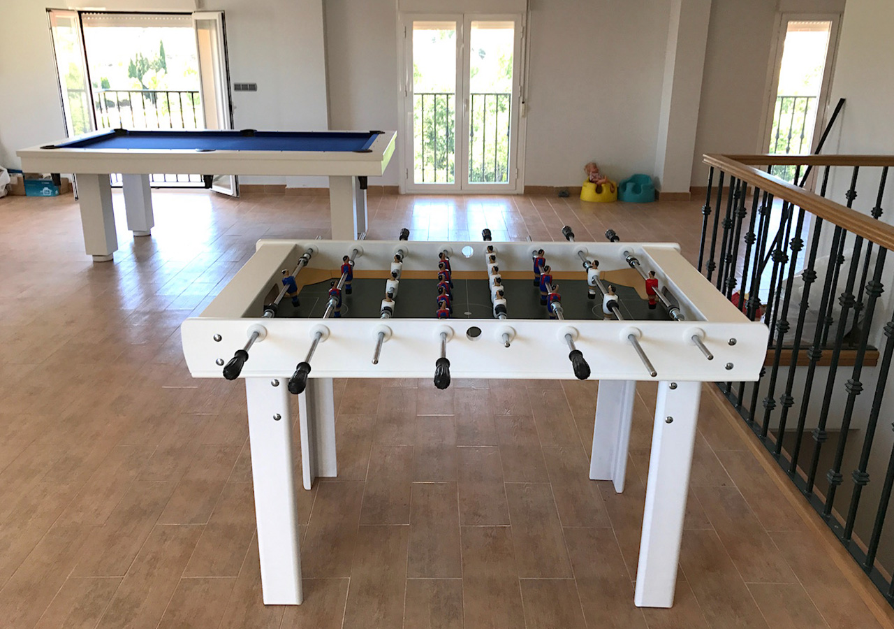 Futbolín réplica profesional con barras de acero inoxidable macizo — El Billar