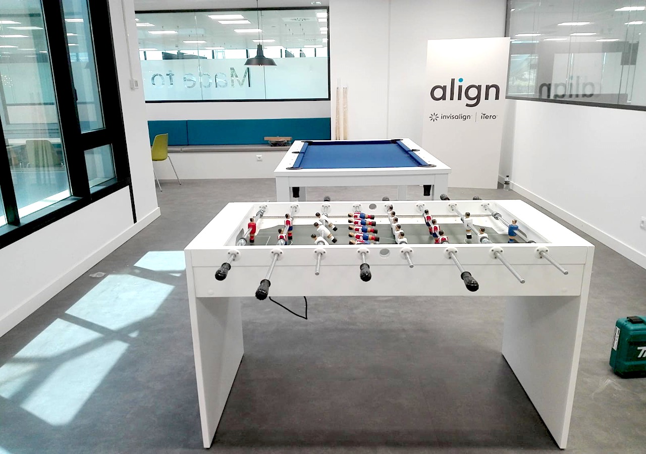 Futbolín profesional para bar con barras de acero macizo — El Billar